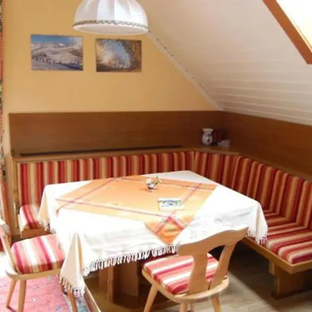 祖阿尔滕施米德公寓 公寓 巴德小基希海姆